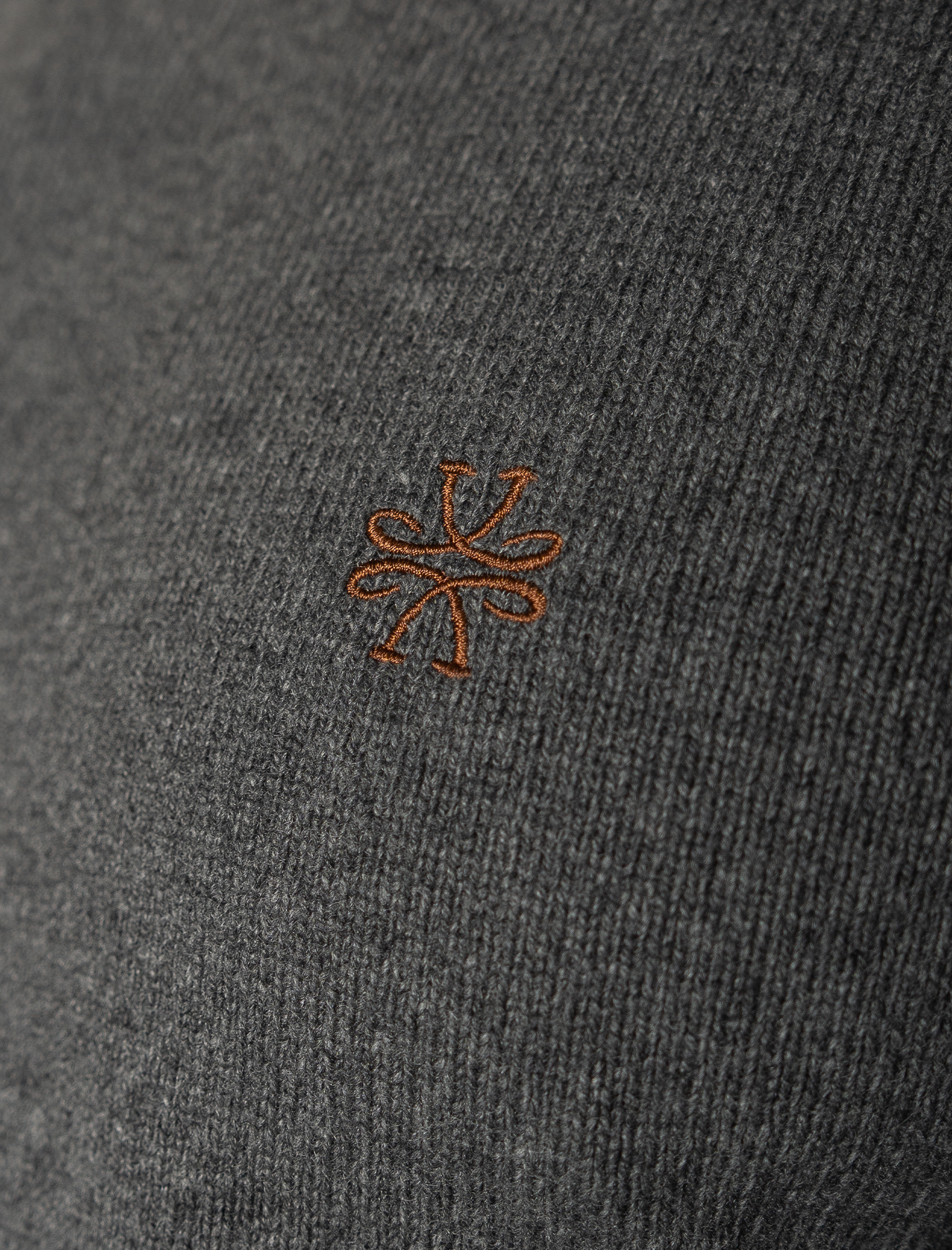 Cashmere logo knitted jumper