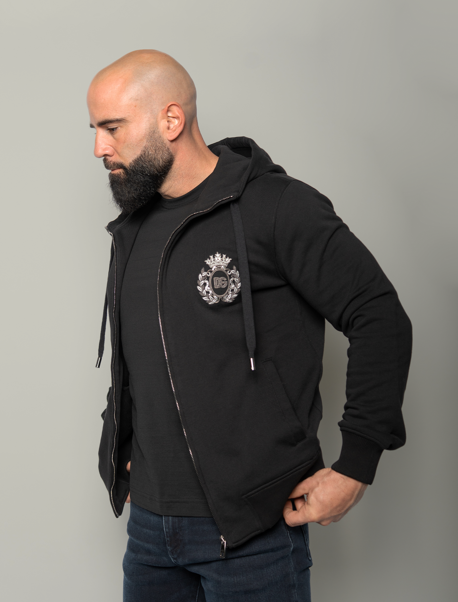 Heraldic patch zipped vest