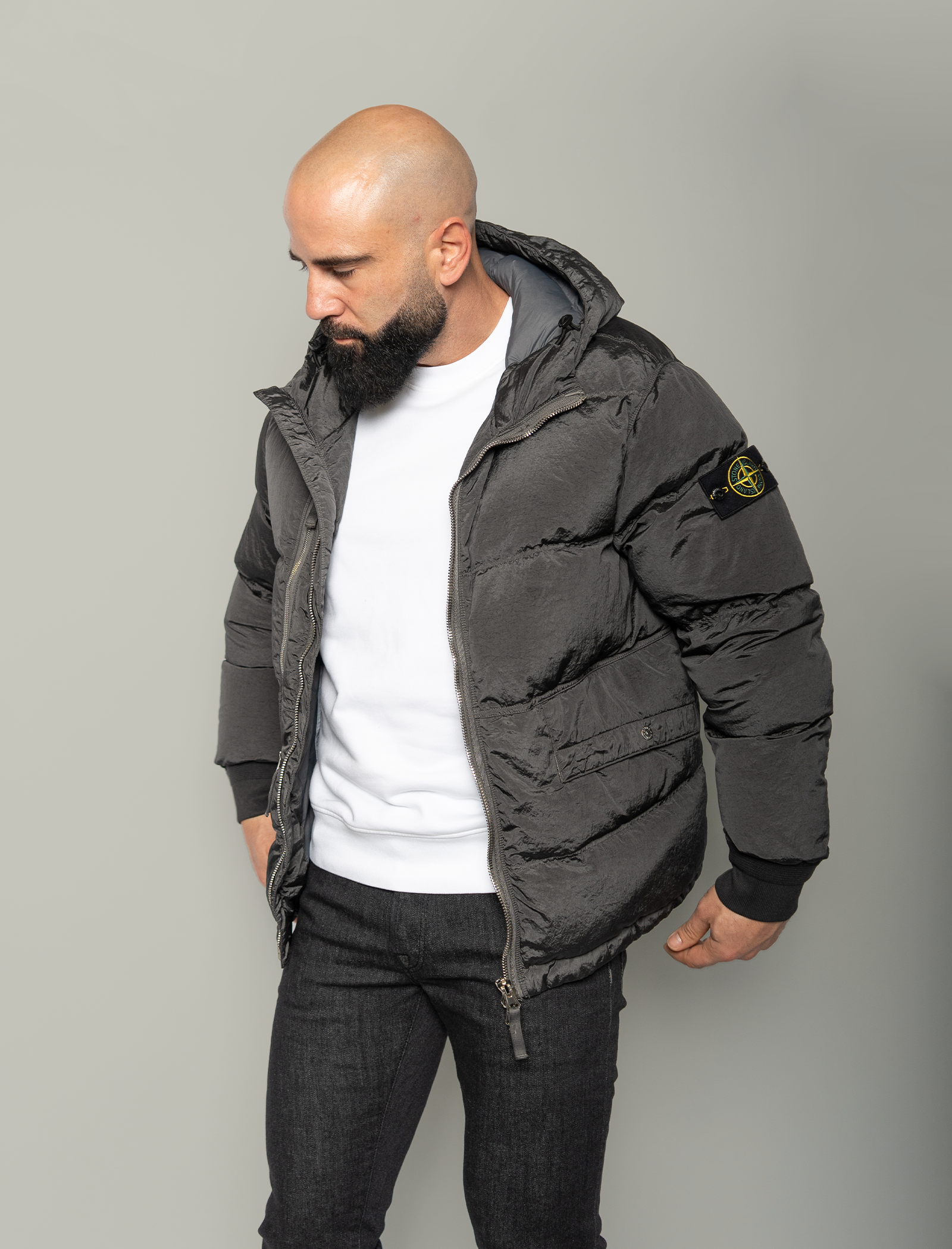 Econyl® nylon metal jacket