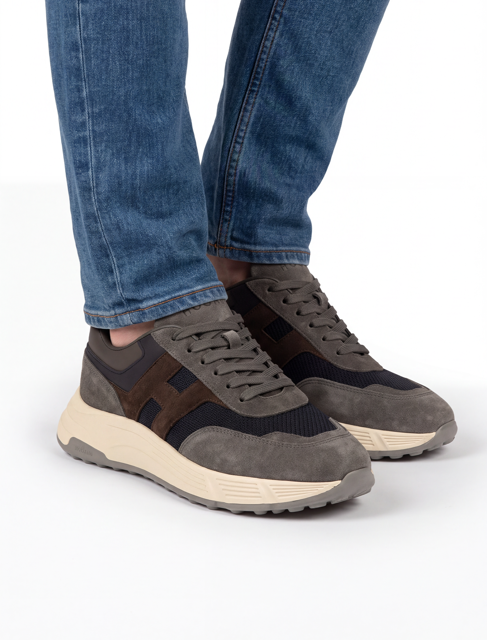 Hyperlight Allacciato sneakers