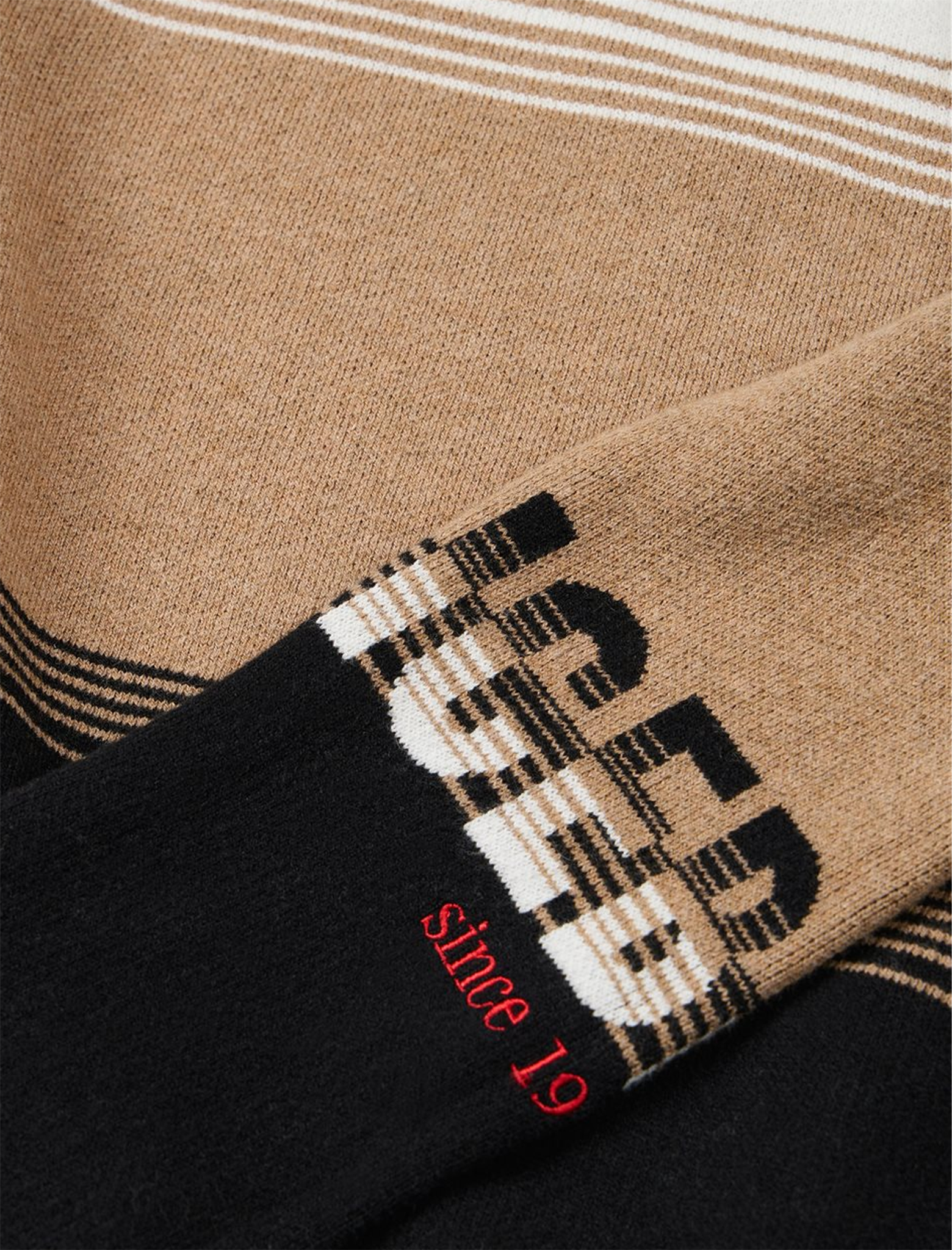 Three tone knitted logo jumper