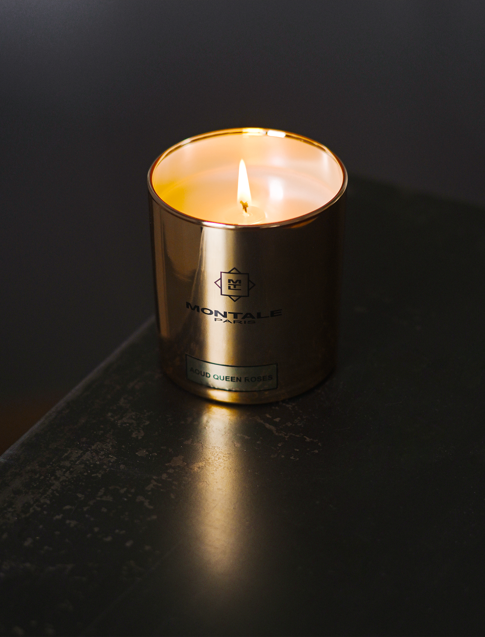 Kerze „Aoud Queen Roses“