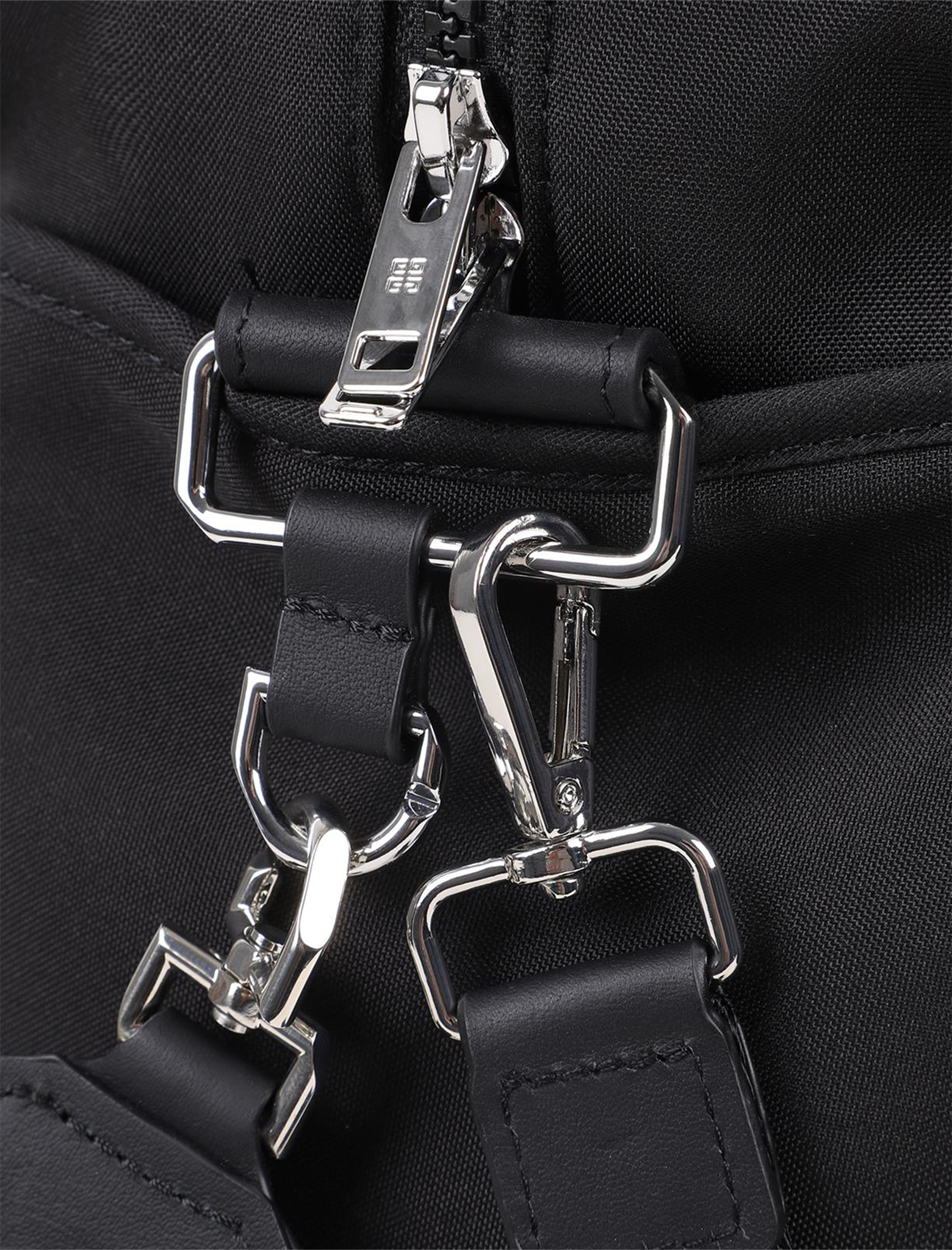 Canvas logo changing back