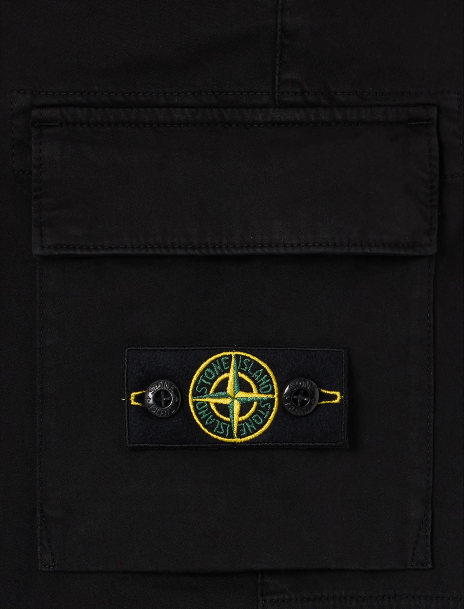 Tapered-leg cargo trousers